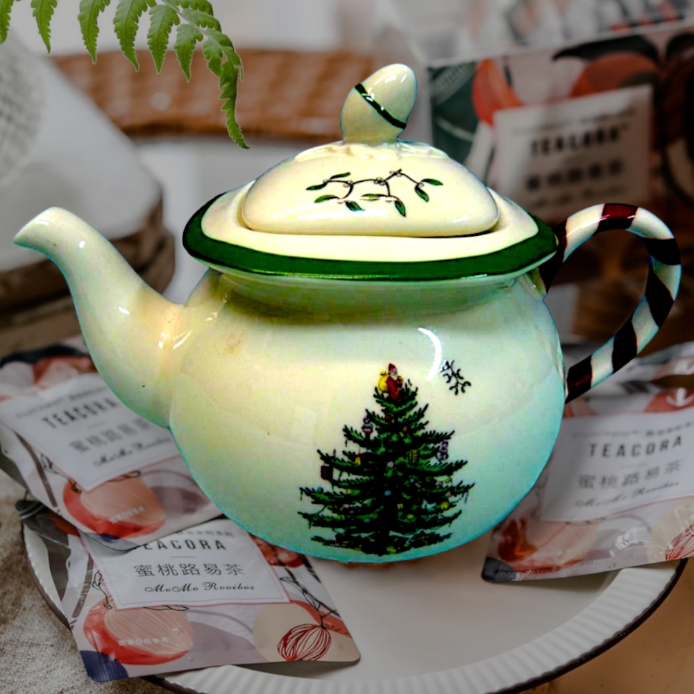 Spode Christmas Tree Teapot & Lid with Peppermint Handle 7" Tall
